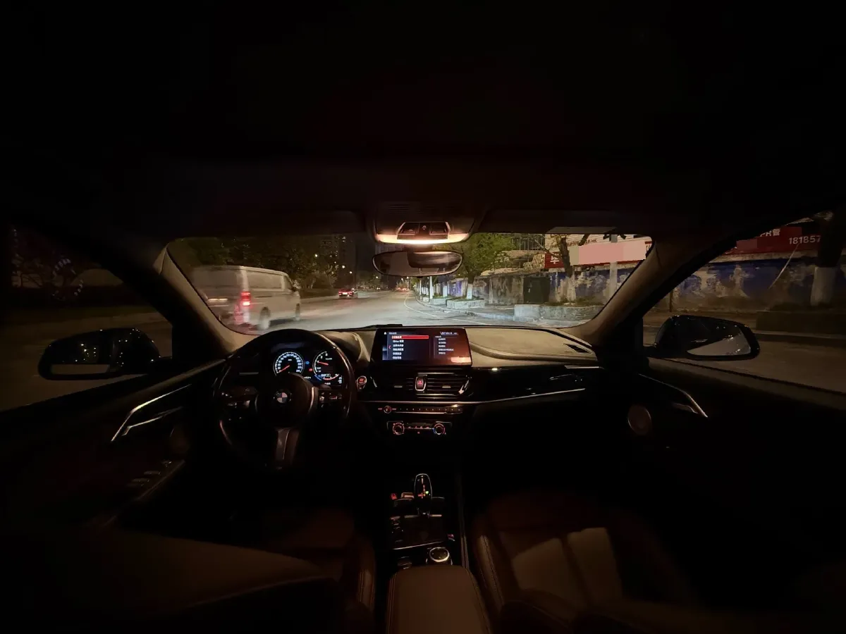 2022 BMW 1 Series 1.5T 140HP L3 7DCT,autocango,china used car exporter,china ev exporter,chinese used car exporter,chinese used ev exporter