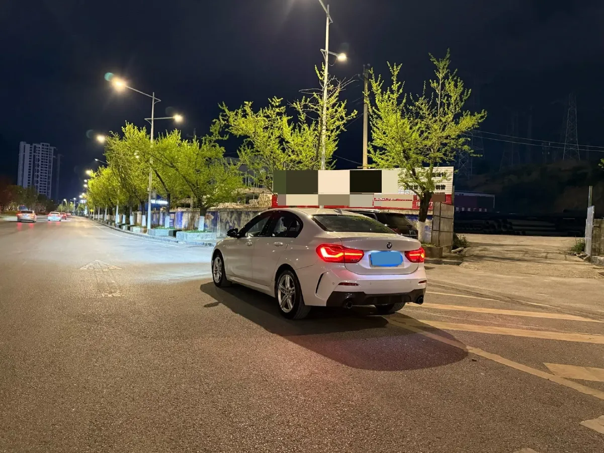 2022 BMW 1 Series 1.5T 140HP L3 7DCT,autocango,china used car exporter,china ev exporter,chinese used car exporter,chinese used ev exporter
