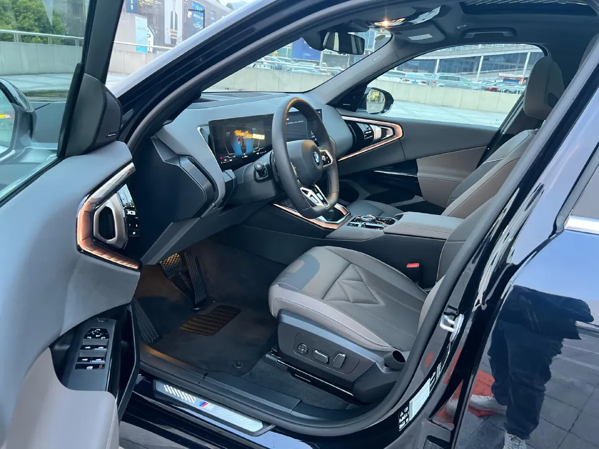 2025 BMW X3 2.0T 258HP L4 8AT,autocango,china used car exporter,china ev exporter,chinese used car exporter,chinese used ev exporter