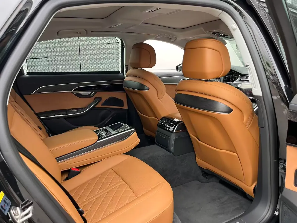 2024 Audi A8 3.0T 286HP V6 8AT,autocango,china used car exporter,china ev exporter,chinese used car exporter,chinese used ev exporter