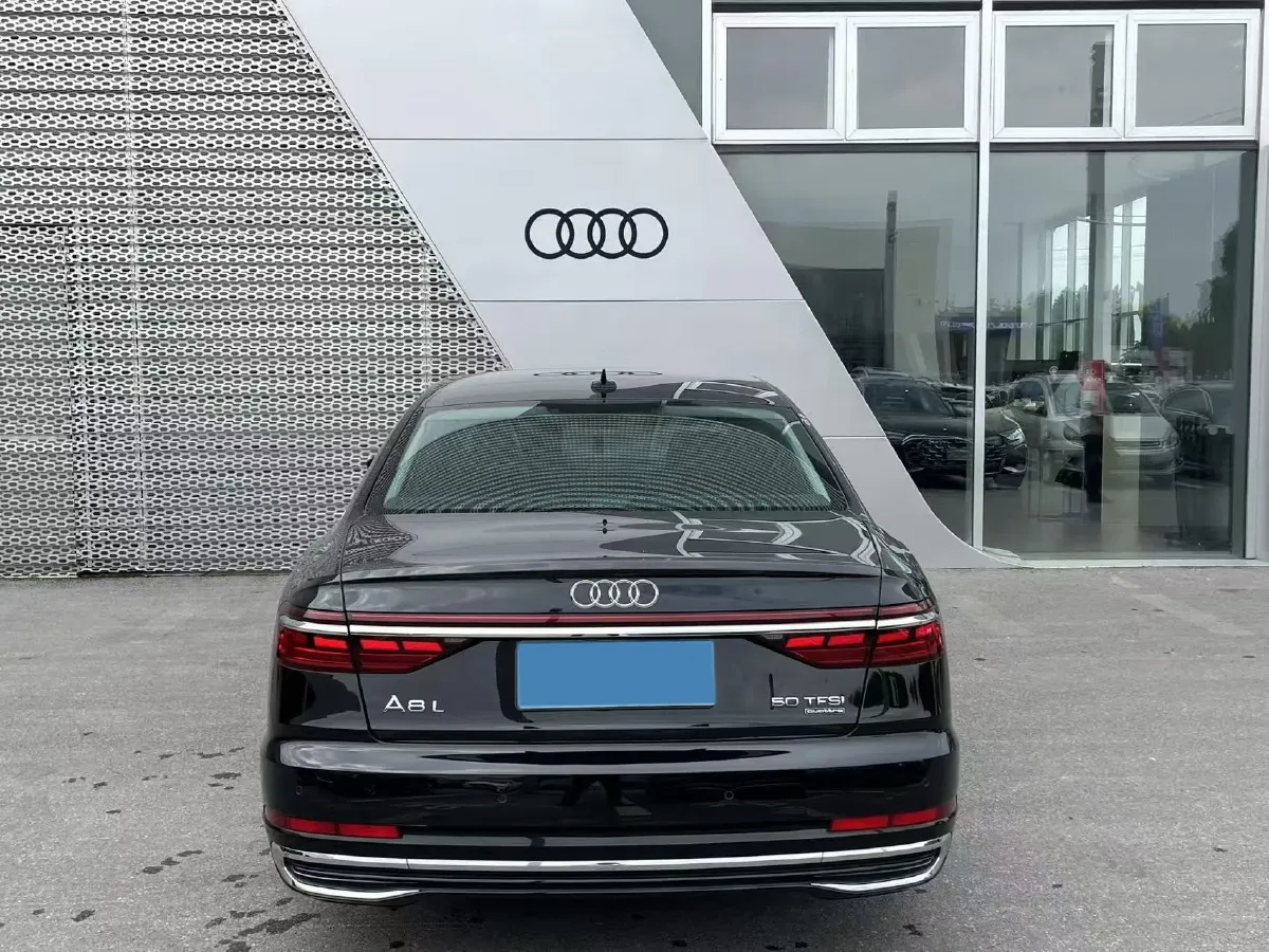 2024 Audi A8 3.0T 286HP V6 8AT,autocango,china used car exporter,china ev exporter,chinese used car exporter,chinese used ev exporter