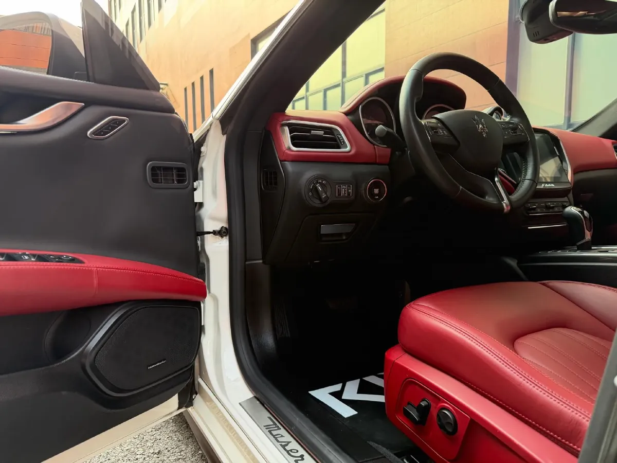 2018 Maserati Ghibli 3.0T 350HP V6 8AT,autocango,china used car exporter,china ev exporter,chinese used car exporter,chinese used ev exporter