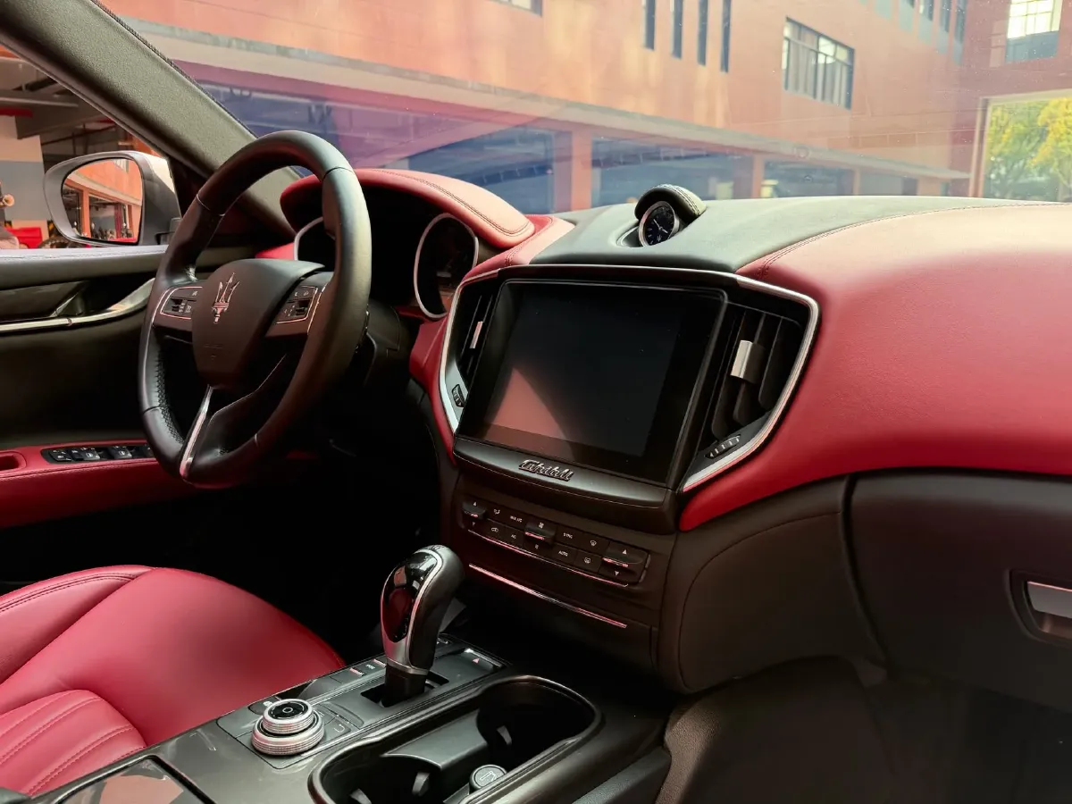 2018 Maserati Ghibli 3.0T 350HP V6 8AT,autocango,china used car exporter,china ev exporter,chinese used car exporter,chinese used ev exporter