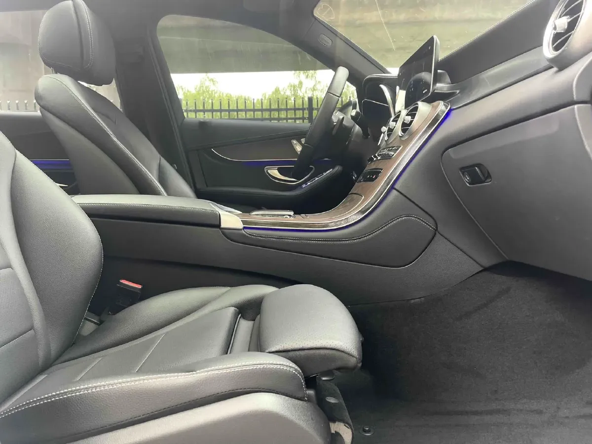 2020 Mercedes-Benz GLC Class 2.0T 197HP L4 9AT,autocango,china used car exporter,china ev exporter,chinese used car exporter,chinese used ev exporter