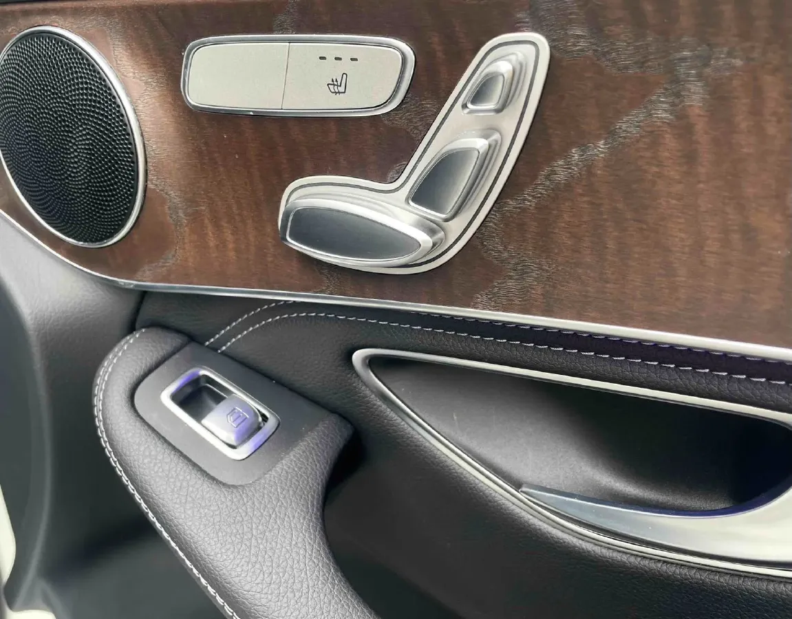 2020 Mercedes-Benz GLC Class 2.0T 197HP L4 9AT,autocango,china used car exporter,china ev exporter,chinese used car exporter,chinese used ev exporter