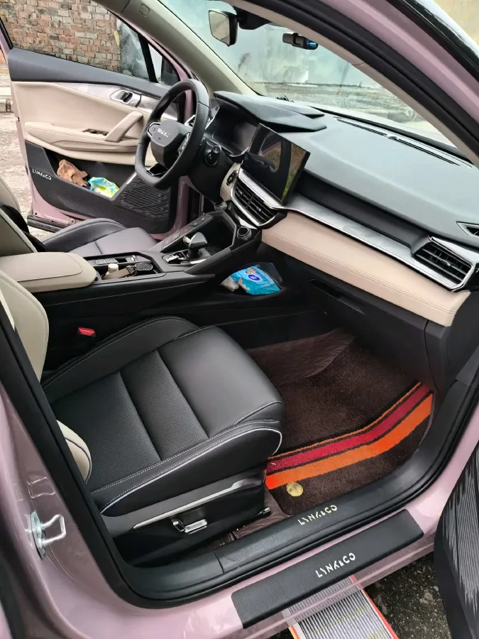 2023 LYNK&CO 03 1.5T 181HP L4 7DCT,autocango,china used car exporter,china ev exporter,chinese used car exporter,chinese used ev exporter