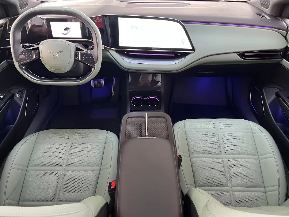 2024 HongQi EH7 BEV 85KWH,autocango,china used car exporter,china ev exporter,chinese used car exporter,chinese used ev exporter