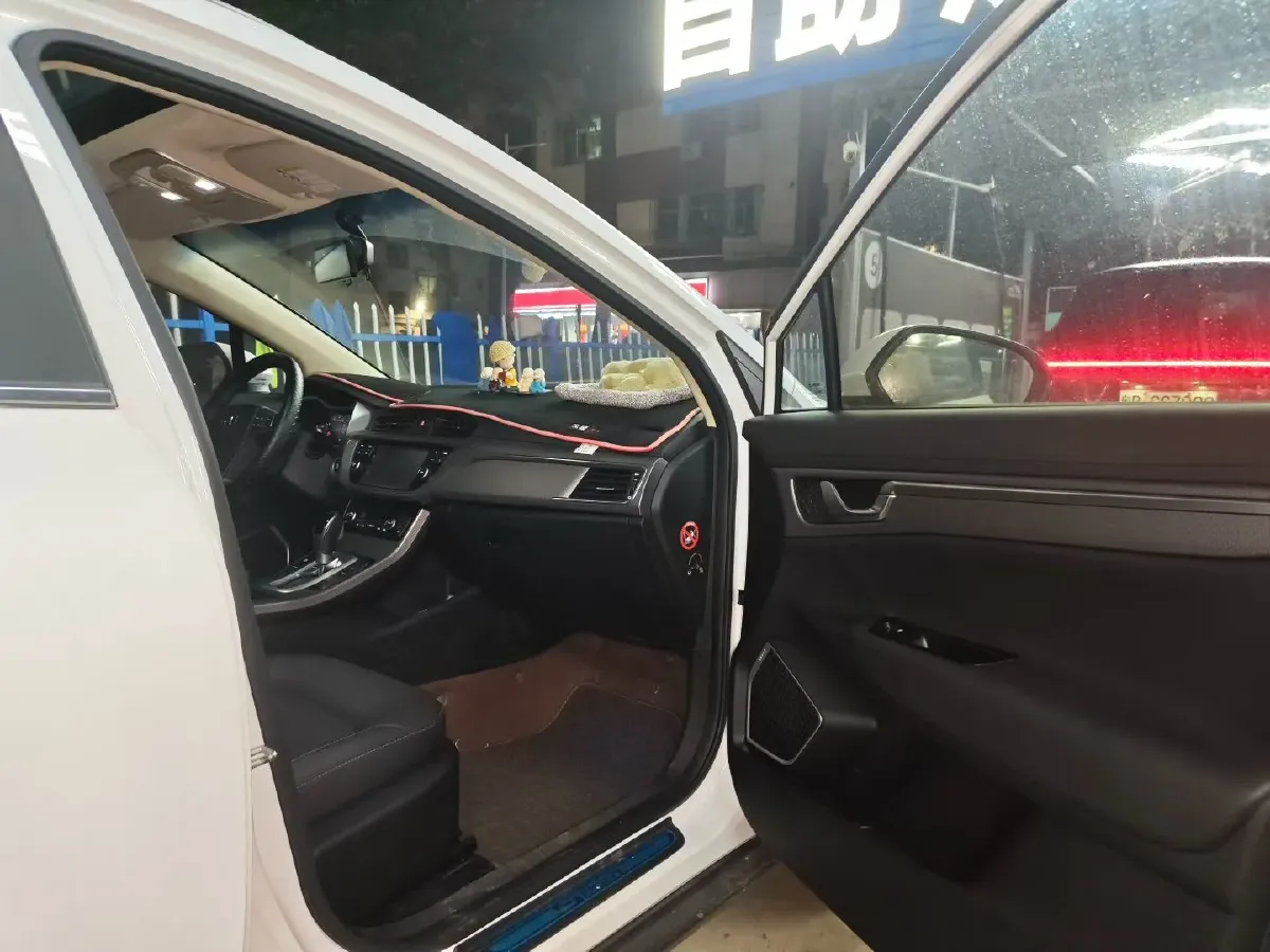 2016 Geely Emgrand GS 1.8L 133HP L4 6DCT,autocango,china used car exporter,china ev exporter,chinese used car exporter,chinese used ev exporter