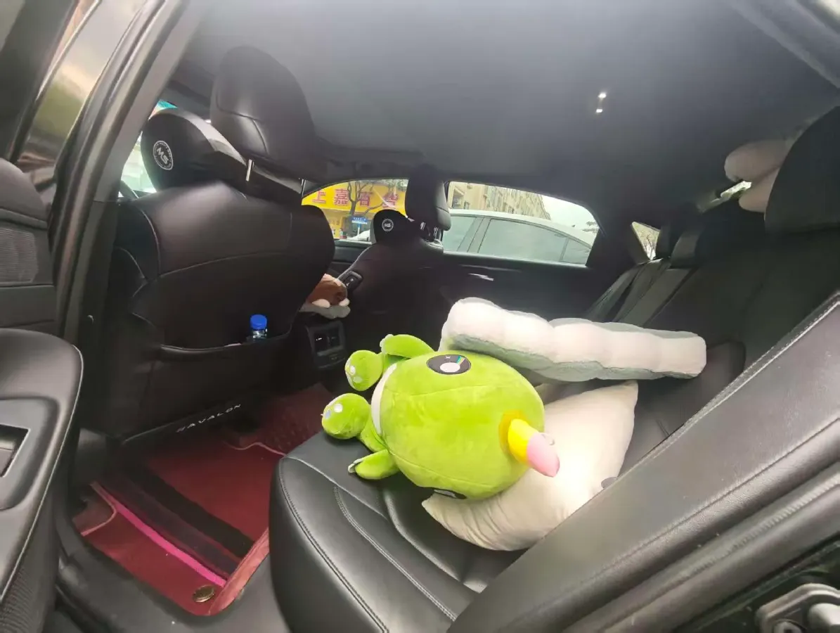 2023 Toyota Avalon 2.5L 207HP L4 8AT,autocango,china used car exporter,china ev exporter,chinese used car exporter,chinese used ev exporter