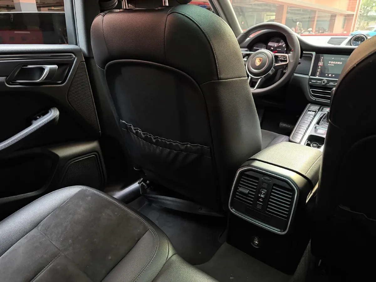 2018 Porsche Macan 2.0T 252HP L4 7DCT,autocango,china used car exporter,china ev exporter,chinese used car exporter,chinese used ev exporter