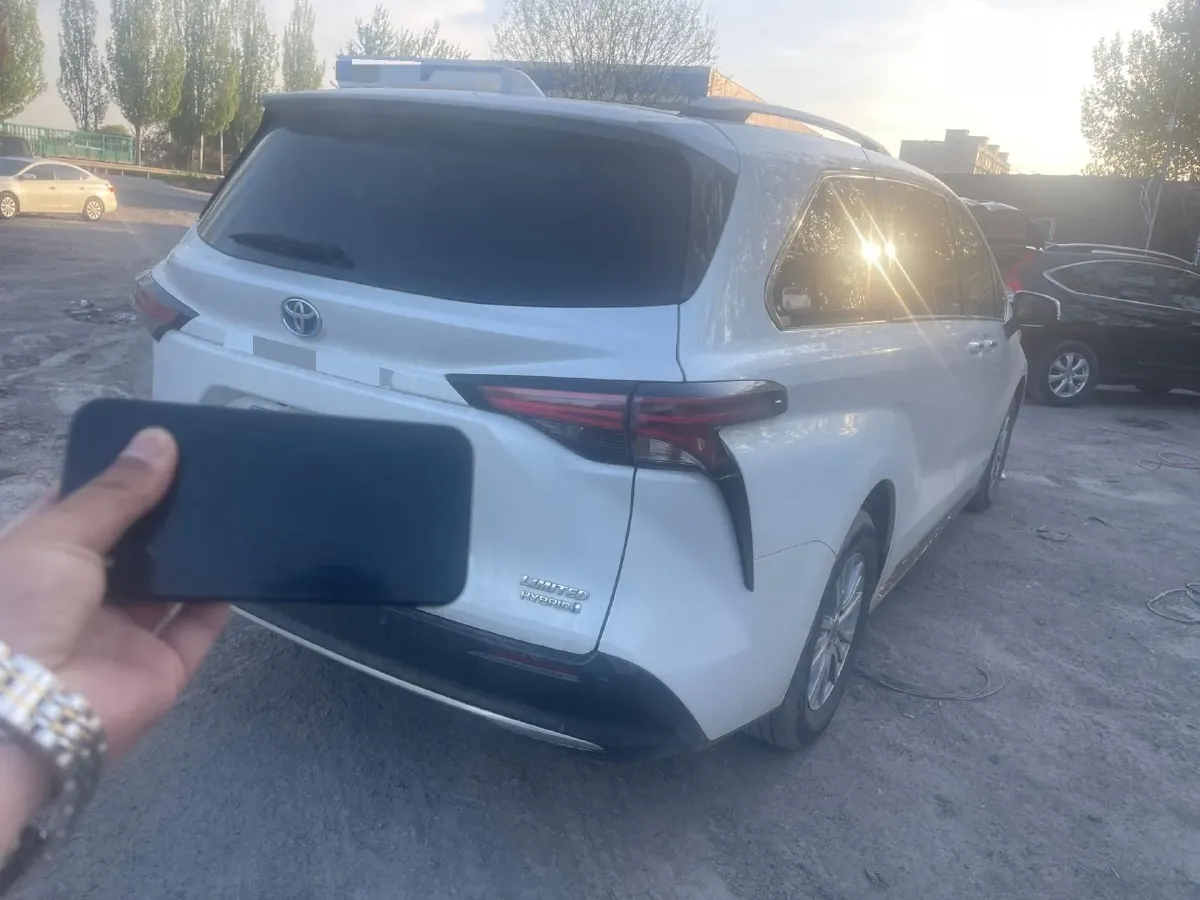 2021 Toyota Sienna 2.5L 192HP L4 E-CVT Hybrid,autocango,china used car exporter,china ev exporter,chinese used car exporter,chinese used ev exporter