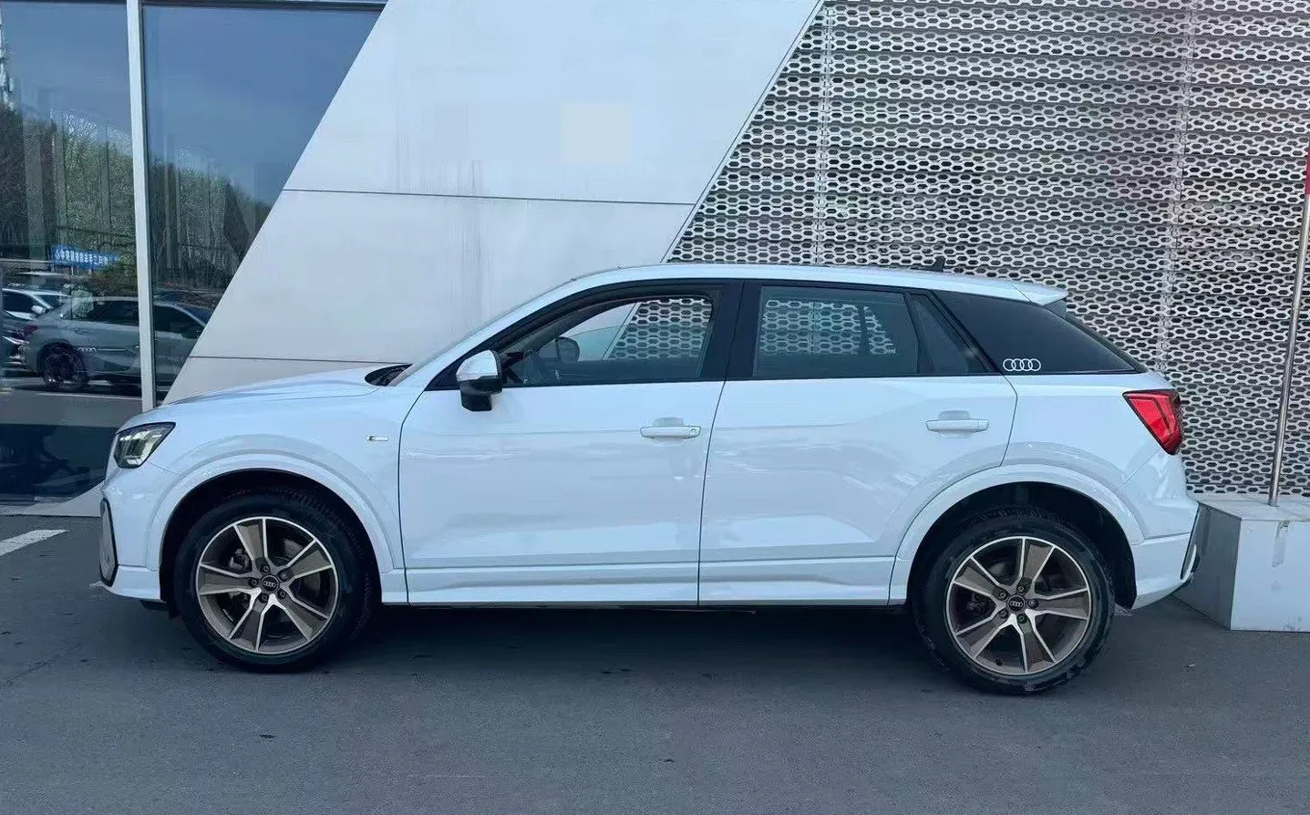 2024 Audi Q2L 1.5T 160HP L4 7DCT,autocango,china used car exporter,china ev exporter,chinese used car exporter,chinese used ev exporter