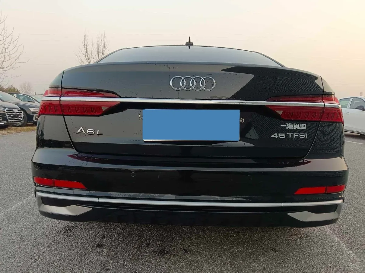 2023 Audi A6L 2.0T 190HP L4 7DCT,autocango,china used car exporter,china ev exporter,chinese used car exporter,chinese used ev exporter