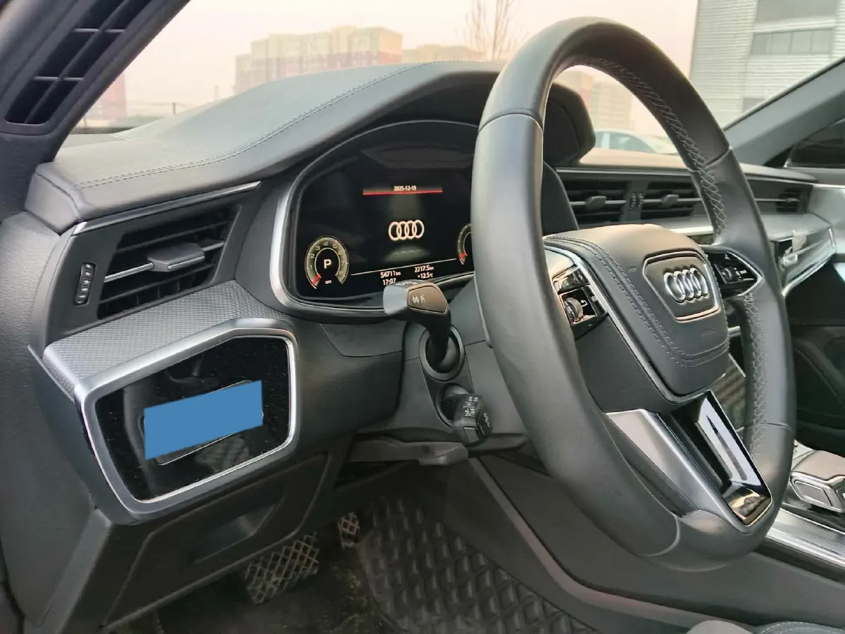 2023 Audi A6L 2.0T 190HP L4 7DCT,autocango,china used car exporter,china ev exporter,chinese used car exporter,chinese used ev exporter