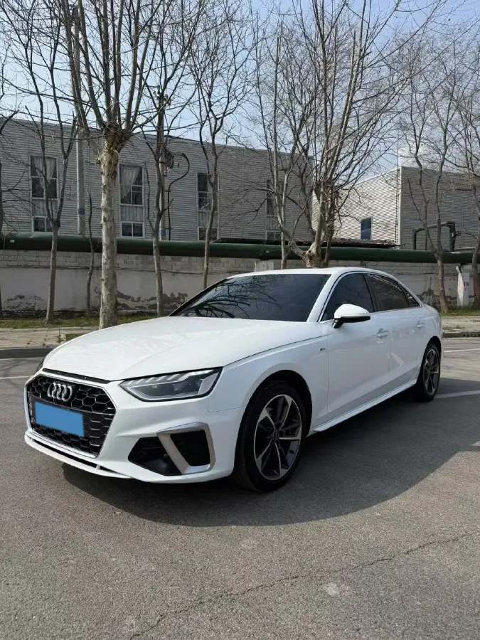 2024 Audi A4L 2.0T 190HP L4 7DCT,autocango,china used car exporter,china ev exporter,chinese used car exporter,chinese used ev exporter