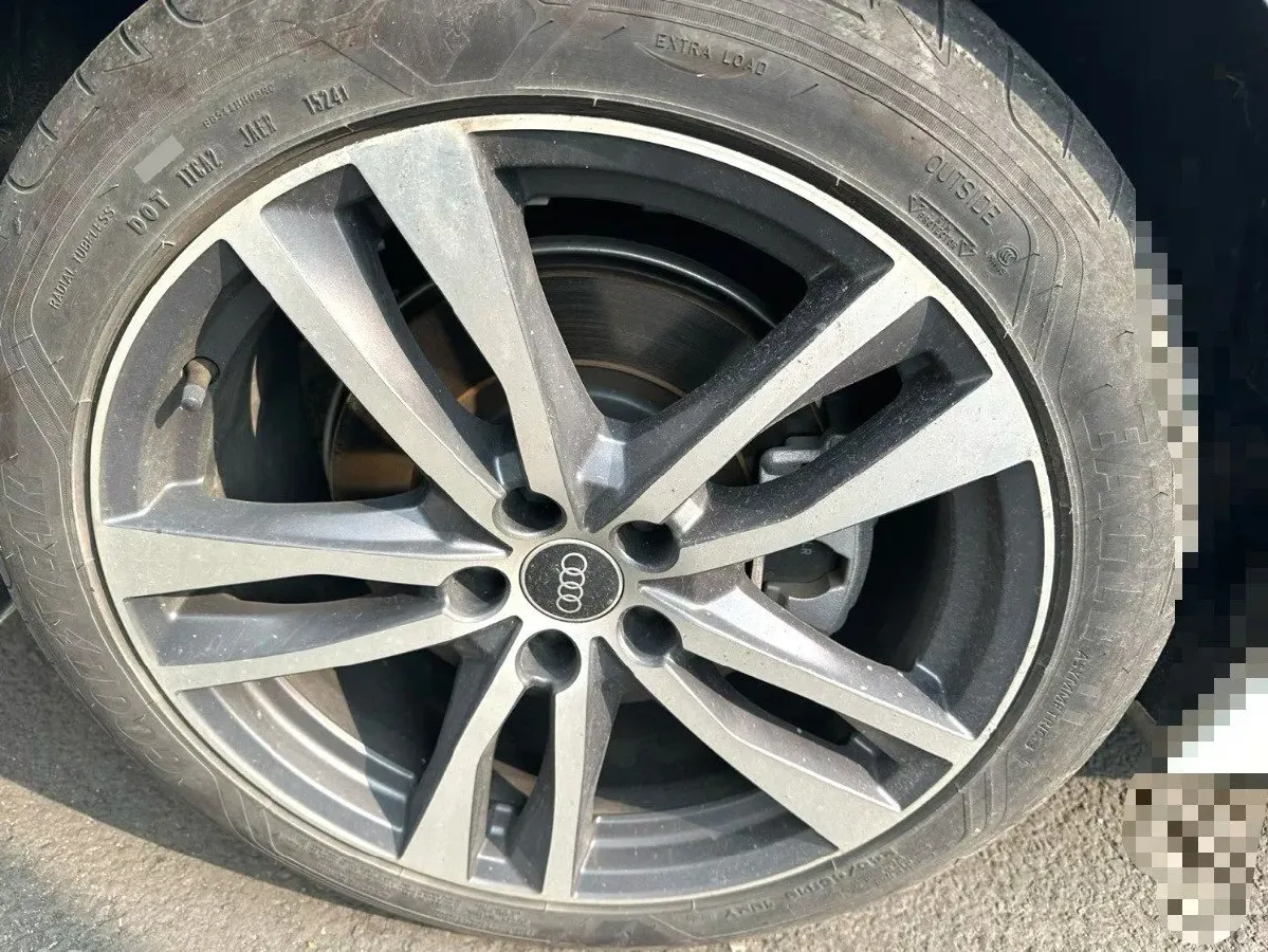 2022 Audi A6L 2.0T 224HP L4 7DCT,autocango,china used car exporter,china ev exporter,chinese used car exporter,chinese used ev exporter