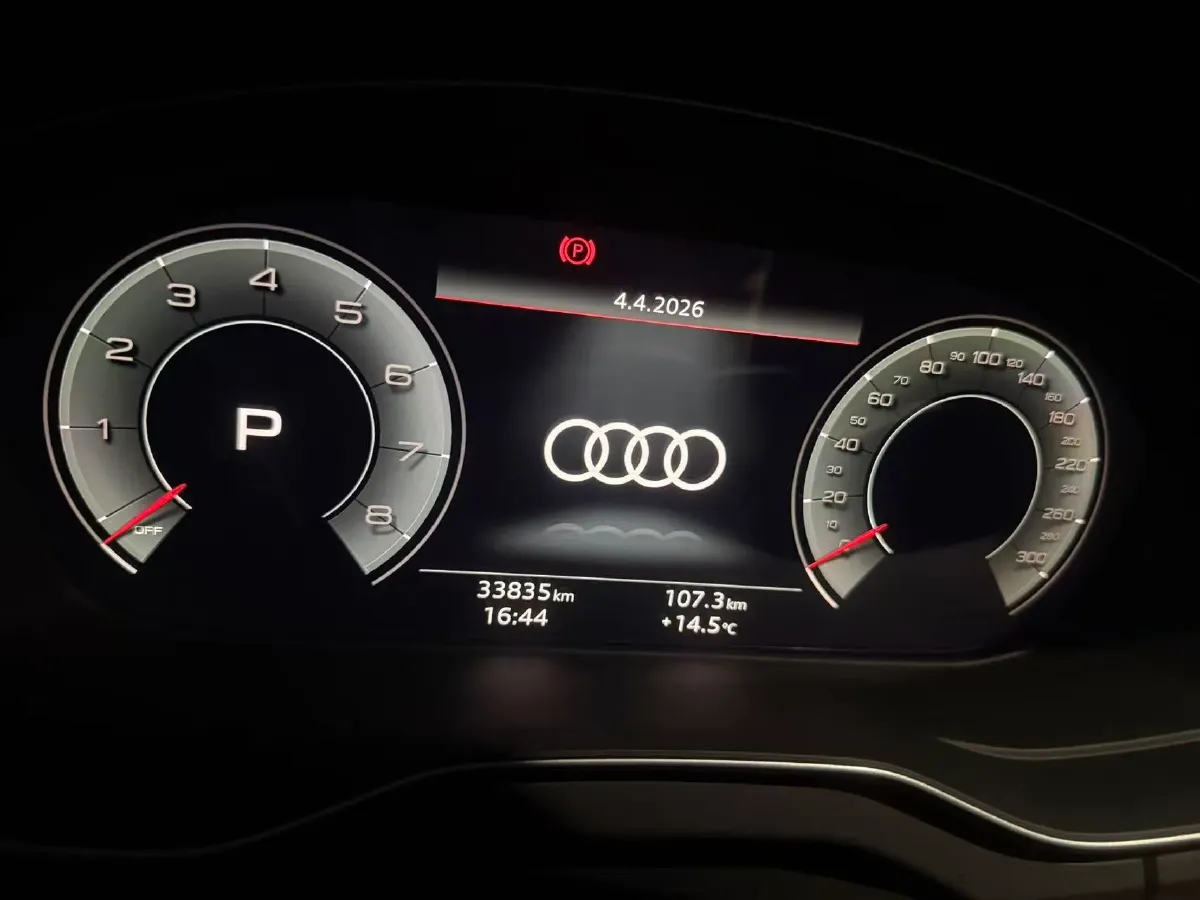 2022 Audi Q5L 2.0T 190HP L4 7DCT,autocango,china used car exporter,china ev exporter,chinese used car exporter,chinese used ev exporter