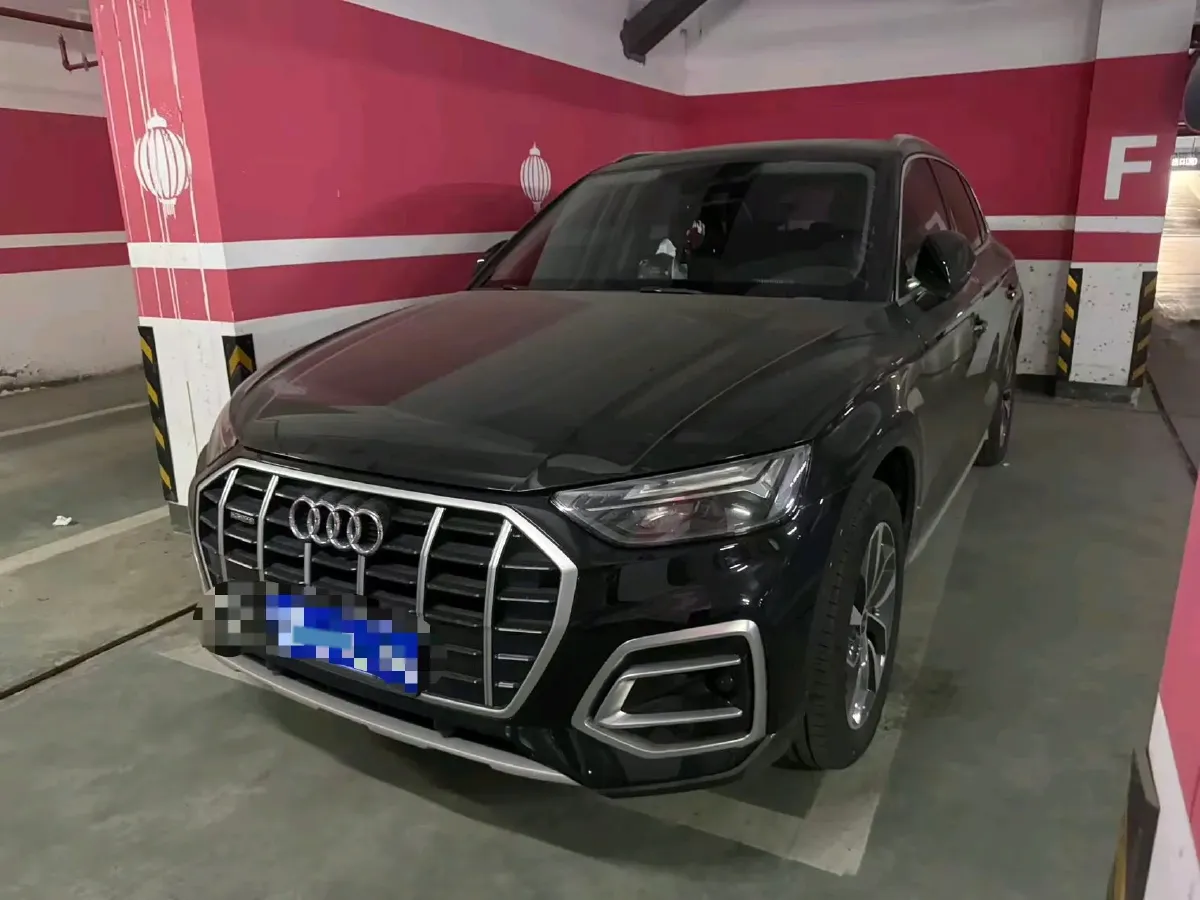 2022 Audi Q5L 2.0T 190HP L4 7DCT,autocango,china used car exporter,china ev exporter,chinese used car exporter,chinese used ev exporter
