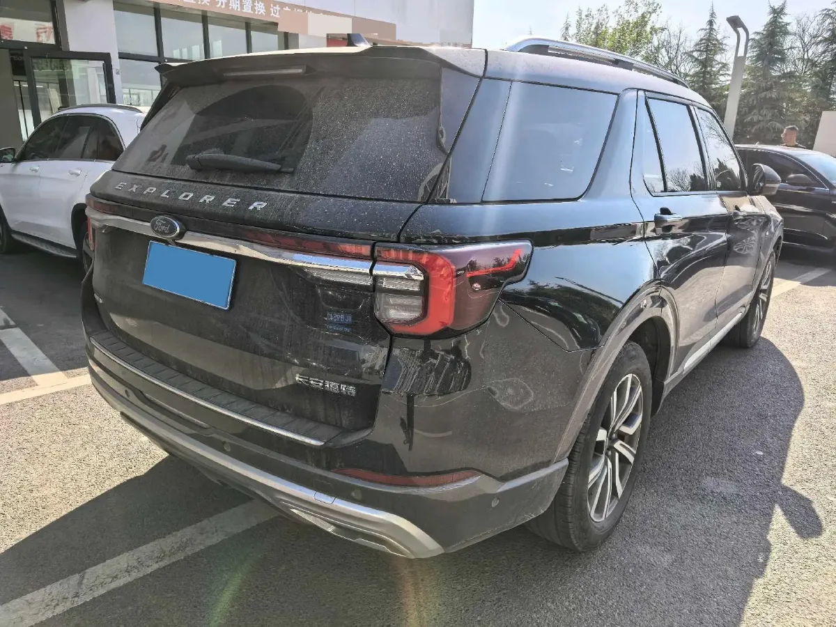 2023 Ford Explorer 2.3T 276HP L4 10AT,autocango,china used car exporter,china ev exporter,chinese used car exporter,chinese used ev exporter