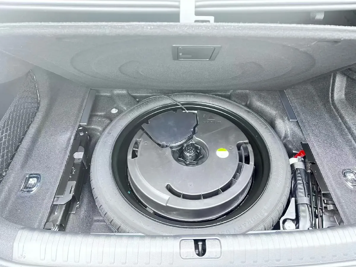 2024 Audi A7L 2.0T 245HP L4 7DCT,autocango,china used car exporter,china ev exporter,chinese used car exporter,chinese used ev exporter