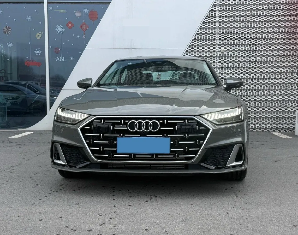 2024 Audi A7L 2.0T 245HP L4 7DCT,autocango,china used car exporter,china ev exporter,chinese used car exporter,chinese used ev exporter