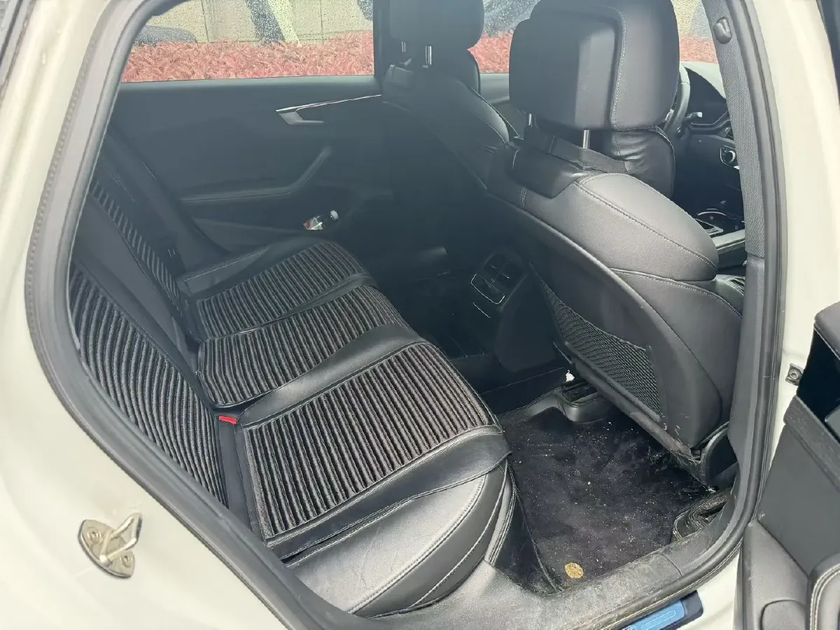 2023 Audi A4L 2.0T 190HP L4 7DCT,autocango,china used car exporter,china ev exporter,chinese used car exporter,chinese used ev exporter