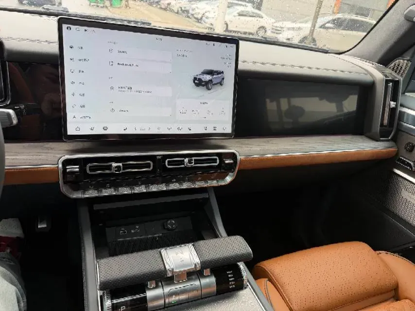 2023 M Hero 917 REEV 197HP 2AT REEV 65.8KWH,autocango,china used car exporter,china ev exporter,chinese used car exporter,chinese used ev exporter