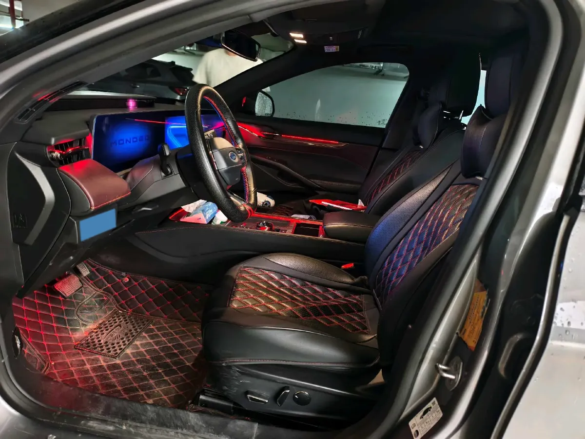 2022 Ford Mondeo 2.0T 238HP L4 8AT,autocango,china used car exporter,china ev exporter,chinese used car exporter,chinese used ev exporter