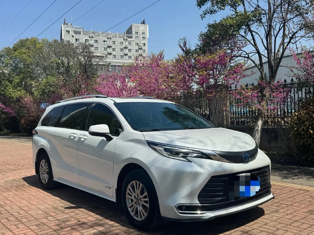 2023 Toyota Sienna 2.5L 189HP L4 E-CVT Hybrid,autocango,china used car exporter,china ev exporter,chinese used car exporter,chinese used ev exporter