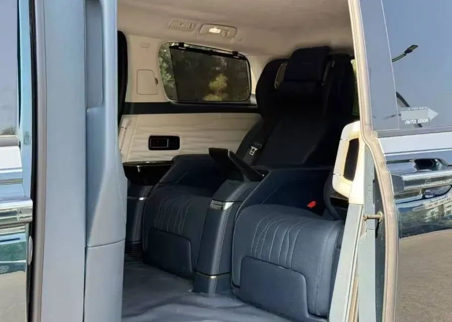 2023 Buick Century 2.0T 237HP L4 9AT,autocango,china used car exporter,china ev exporter,chinese used car exporter,chinese used ev exporter