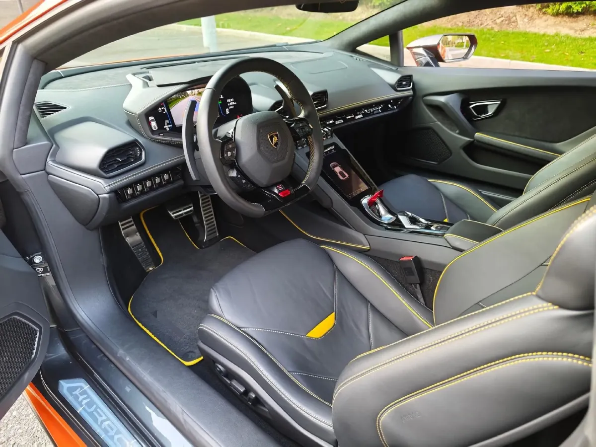 2020 Lamborghini Huracán 5.2L 611HP V10 7DCT,autocango,china used car exporter,china ev exporter,chinese used car exporter,chinese used ev exporter