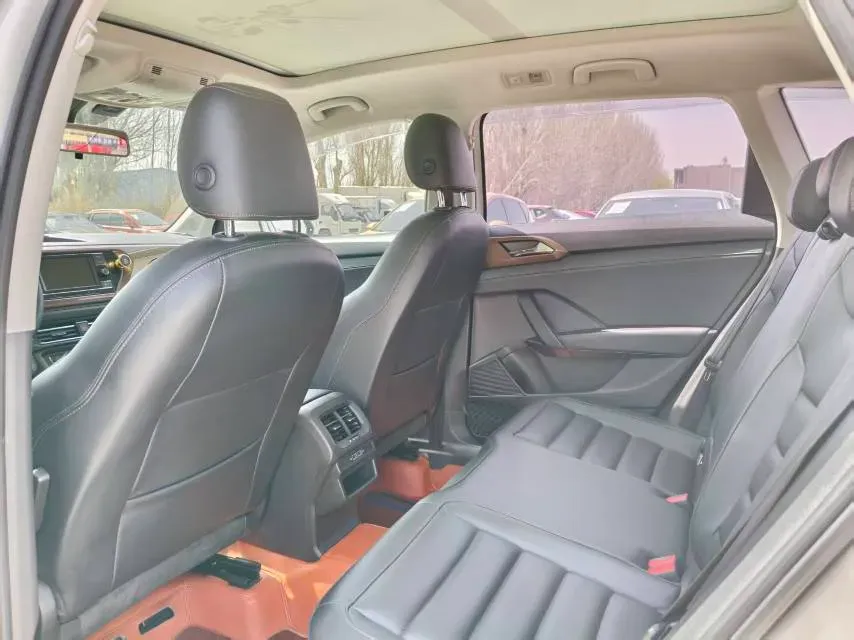 2021 Volkswagen Tharu 1.4T 150HP L4 7DCT,autocango,china used car exporter,china ev exporter,chinese used car exporter,chinese used ev exporter