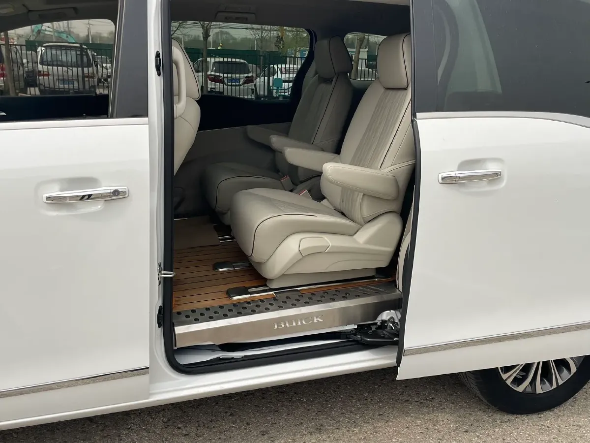 2021 Buick GL8 2.0T 237HP L4 9AT,autocango,china used car exporter,china ev exporter,chinese used car exporter,chinese used ev exporter