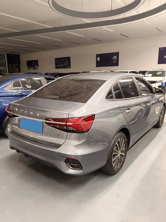 2021 Roewe i5 1.5L 120HP L4 CVT,autocango,china used car exporter,china ev exporter,chinese used car exporter,chinese used ev exporter