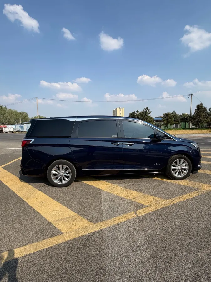 2022 Buick GL8 2.0T 237HP L4 9AT,autocango,china used car exporter,china ev exporter,chinese used car exporter,chinese used ev exporter