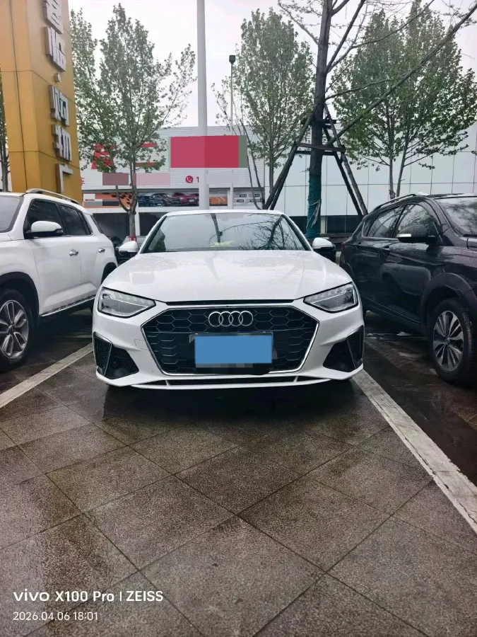 2022 Audi A4L 2.0T 190HP L4 7DCT,autocango,china used car exporter,china ev exporter,chinese used car exporter,chinese used ev exporter