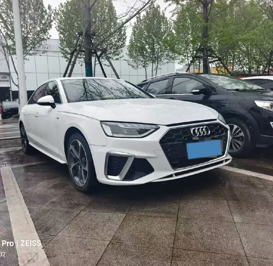 2022 Audi A4L 2.0T 190HP L4 7DCT,autocango,china used car exporter,china ev exporter,chinese used car exporter,chinese used ev exporter