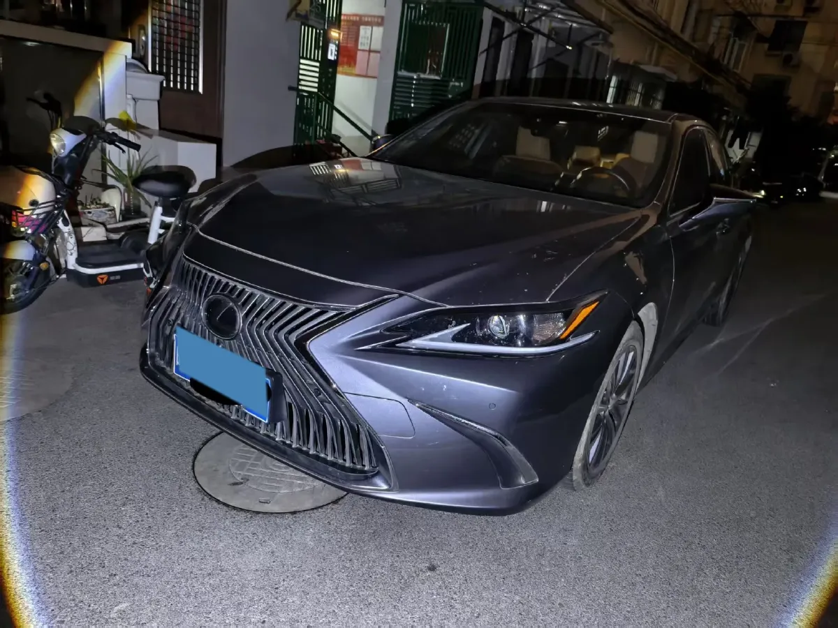 2020 Lexus ES 2.0L 173HP L4 CVT,autocango,china used car exporter,china ev exporter,chinese used car exporter,chinese used ev exporter
