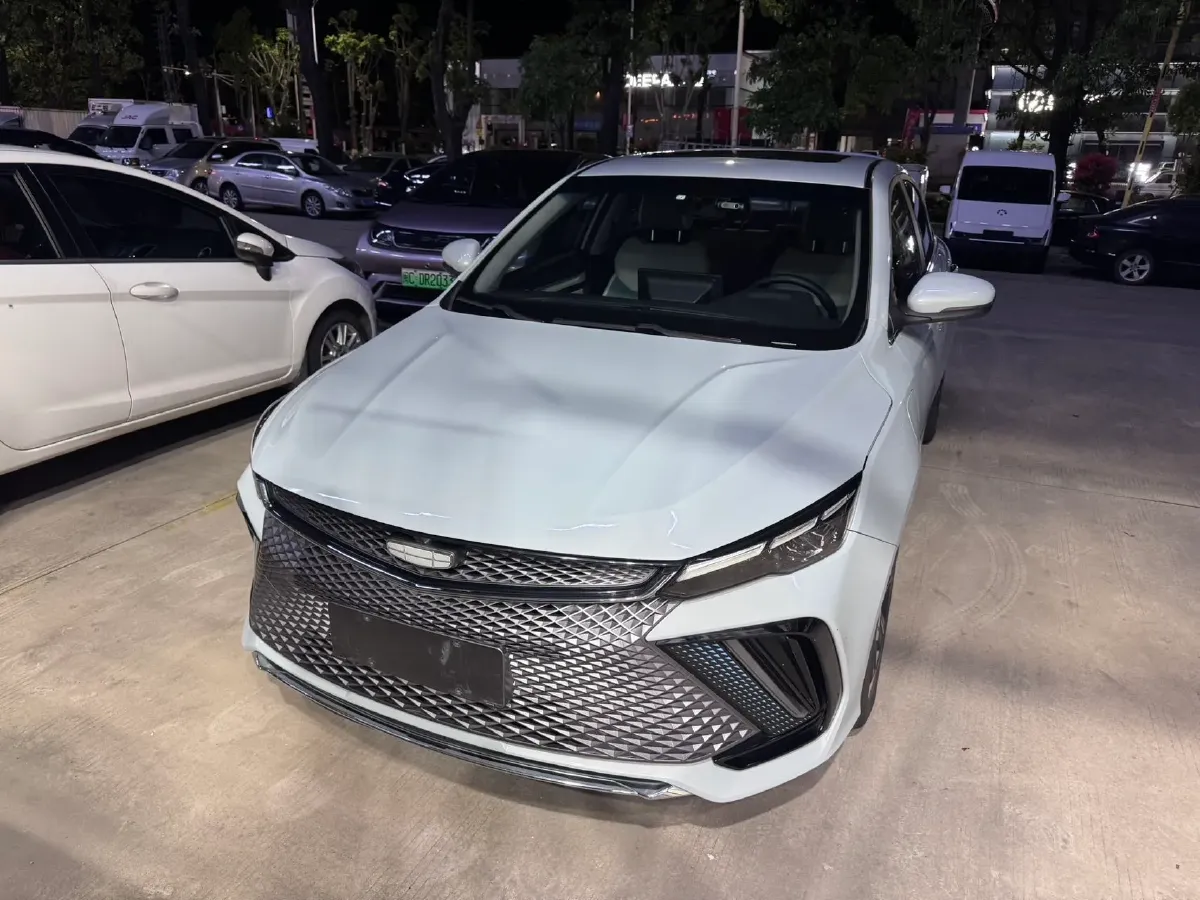 2022 Geely Emgrand L HiP 1.5T 181HP L4 3DHT PHEV 15.5KWH,autocango,china used car exporter,china ev exporter,chinese used car exporter,chinese used ev exporter