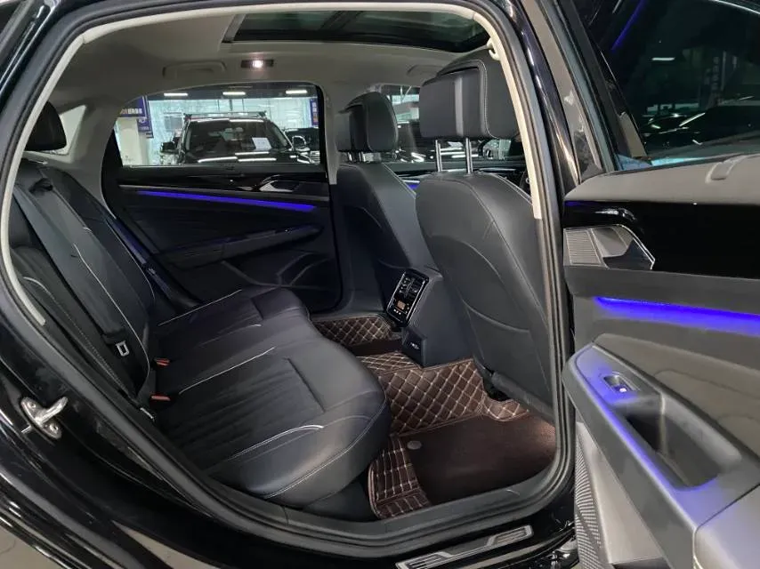 2022 Xpeng P7 BEV 60.2KWH,autocango,china used car exporter,china ev exporter,chinese used car exporter,chinese used ev exporter