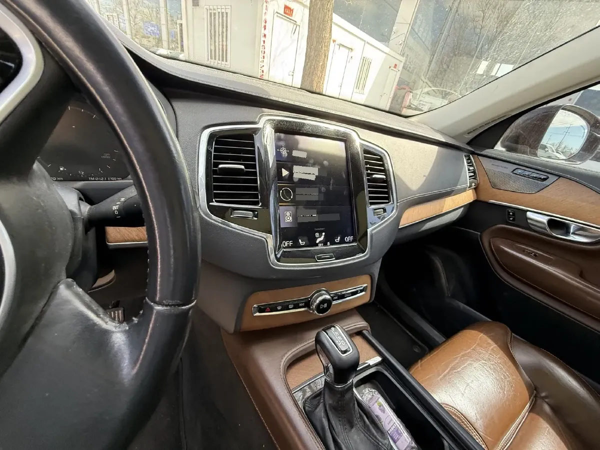 2019 Volvo XC90 2.0T 320HP L4 8AT,autocango,china used car exporter,china ev exporter,chinese used car exporter,chinese used ev exporter