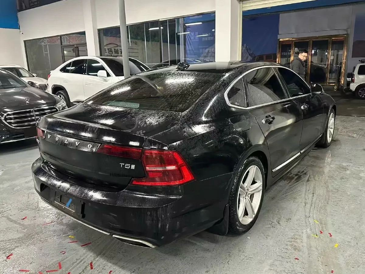 2019 Infiniti Q70 2.0T 211HP L4 7AT,autocango,china used car exporter,china ev exporter,chinese used car exporter,chinese used ev exporter