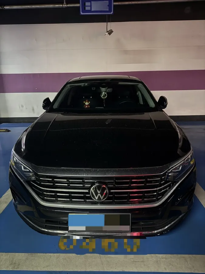 2024 Volkswagen Passat 2.0T 220HP L4 7DCT,autocango,china used car exporter,china ev exporter,chinese used car exporter,chinese used ev exporter