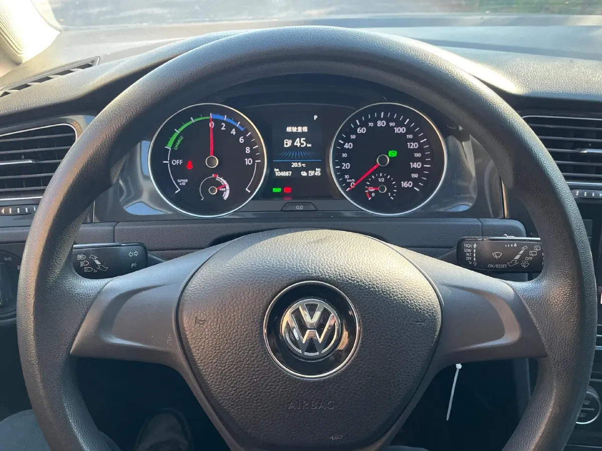 2020 Volkswagen Golf BEV 40KWH,autocango,china used car exporter,china ev exporter,chinese used car exporter,chinese used ev exporter