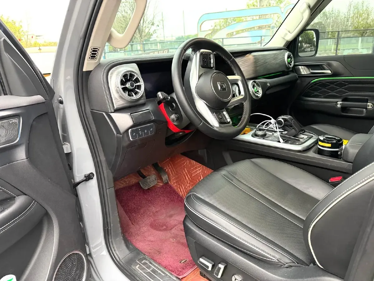 2021 Tank 300 2.0T 227HP L4 8AT,autocango,china used car exporter,china ev exporter,chinese used car exporter,chinese used ev exporter