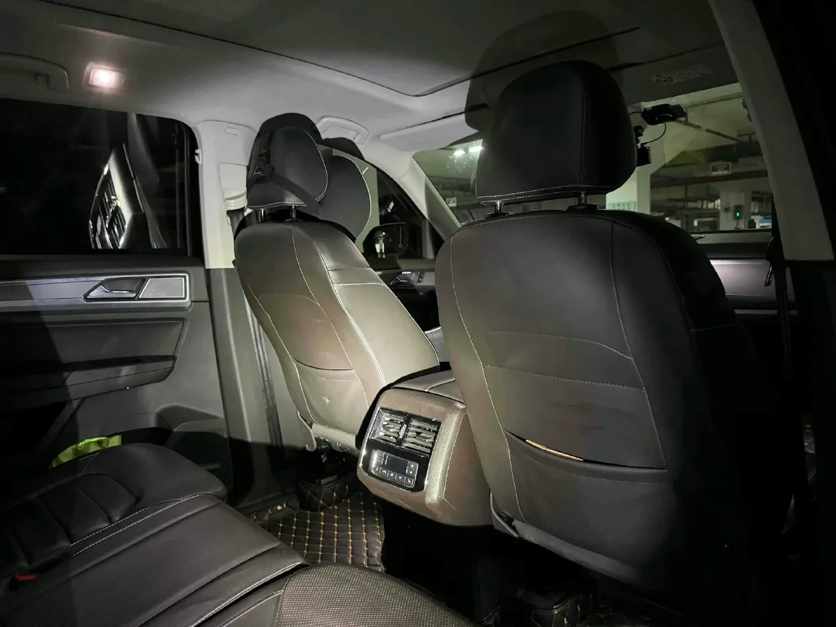 2019 Volkswagen Teramont 2.0T 220HP L4 7DCT,autocango,china used car exporter,china ev exporter,chinese used car exporter,chinese used ev exporter