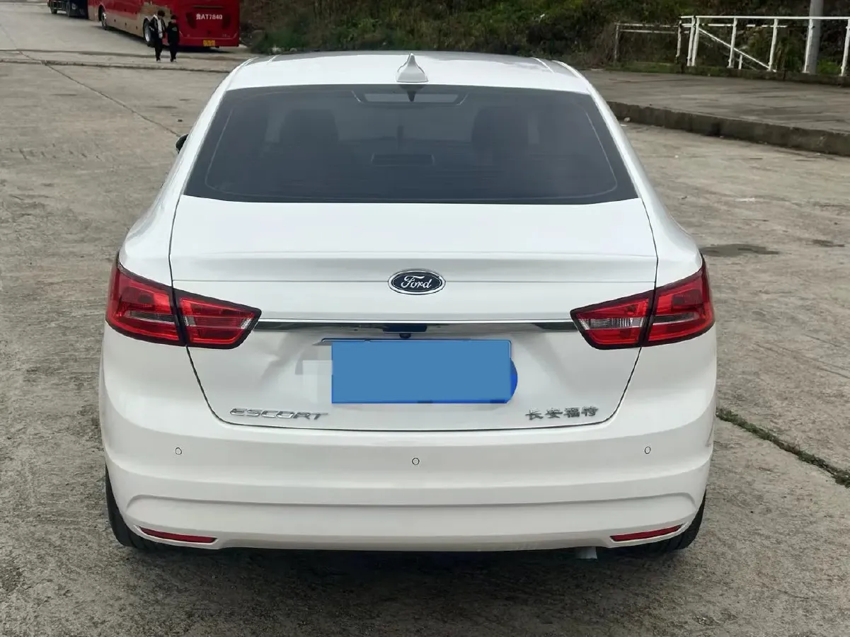 2017 Ford Escort 1.5L 113HP L4 6AT,autocango,china used car exporter,china ev exporter,chinese used car exporter,chinese used ev exporter