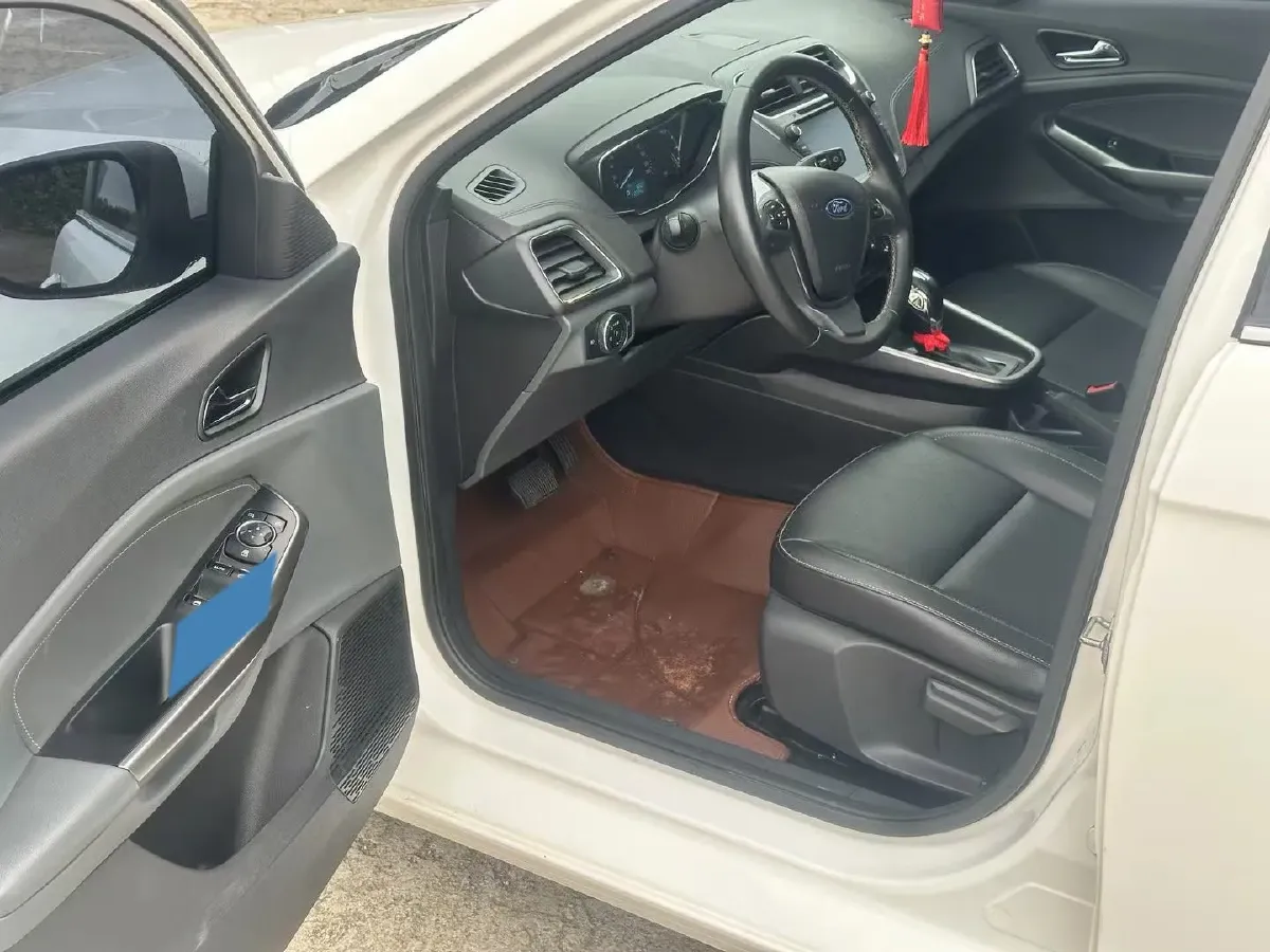 2017 Ford Escort 1.5L 113HP L4 6AT,autocango,china used car exporter,china ev exporter,chinese used car exporter,chinese used ev exporter