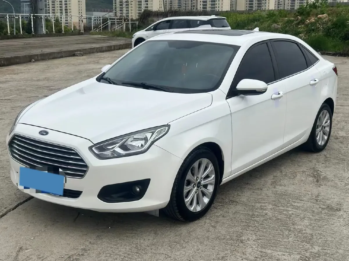 2017 Ford Escort 1.5L 113HP L4 6AT,autocango,china used car exporter,china ev exporter,chinese used car exporter,chinese used ev exporter