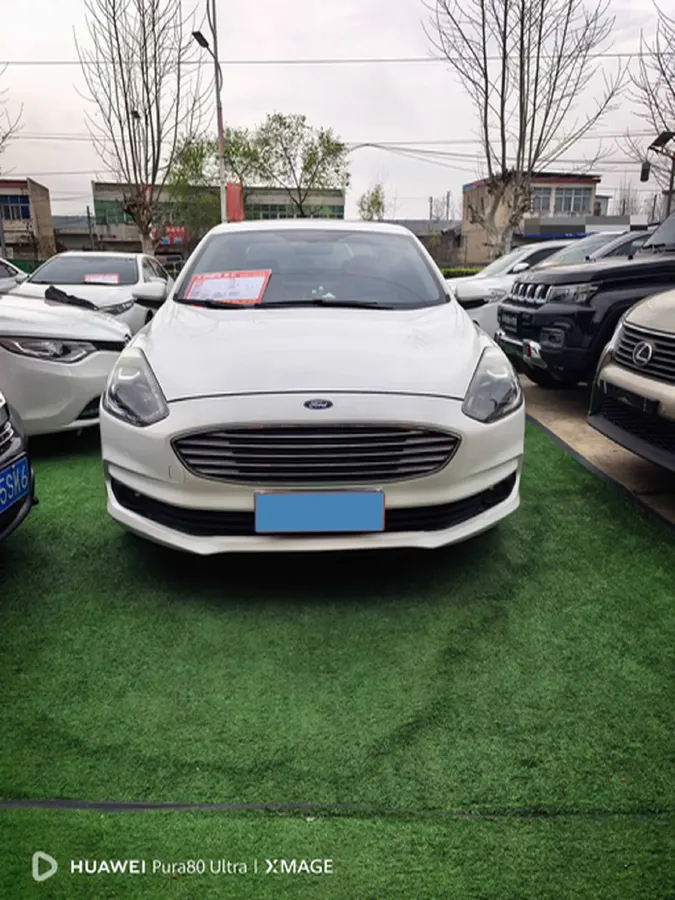 2019 Ford Escort 1.5L 122HP L3 6AT,autocango,china used car exporter,china ev exporter,chinese used car exporter,chinese used ev exporter